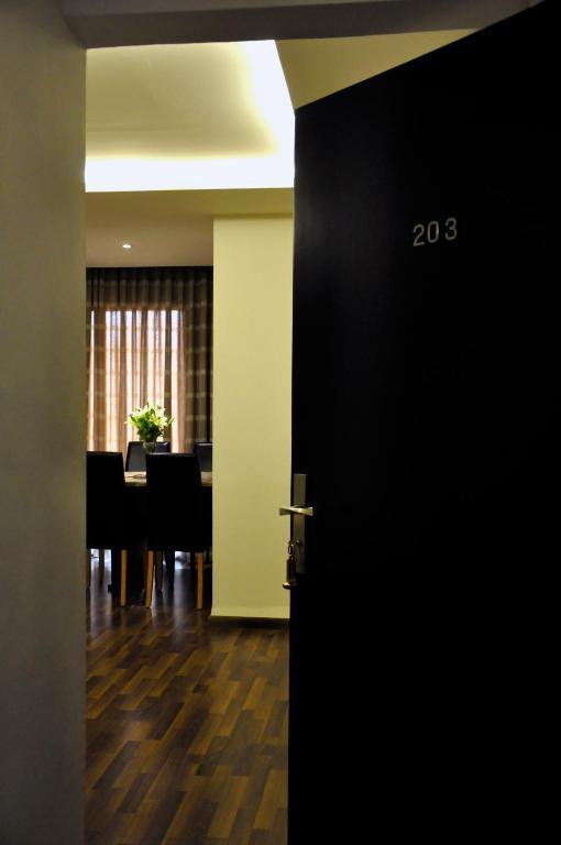 Granada Suites Hotel Амман Номер фото